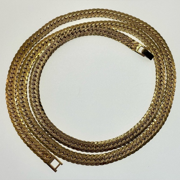 Vintage Gorgeous 30" Textured Gold Tone Thick Chain Necklace - Picture 3 of 9